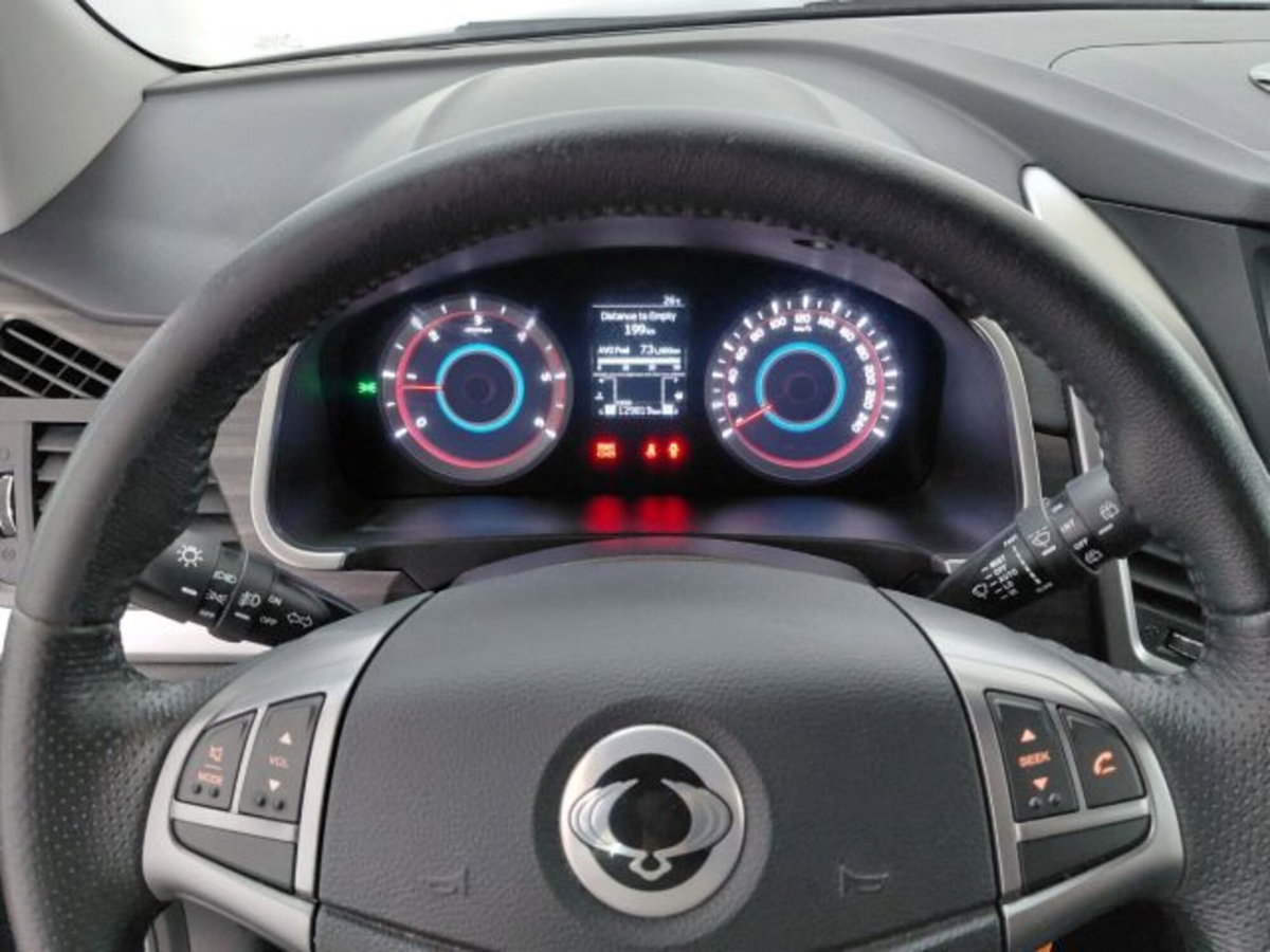 Ssangyong Korando 2.2 Diesel 2WD MT Limited (3)