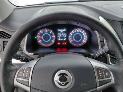 Ssangyong Korando 2.2 Diesel 2WD MT Limited (3)