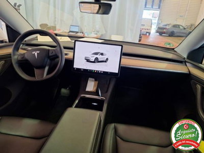 Tesla Model Y Long Range awd (3)