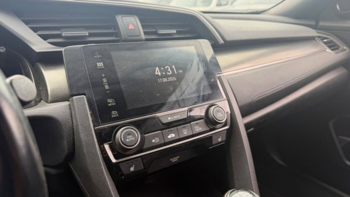 Honda Civic 1.6 4 porte aut. Elegance Navi (15)