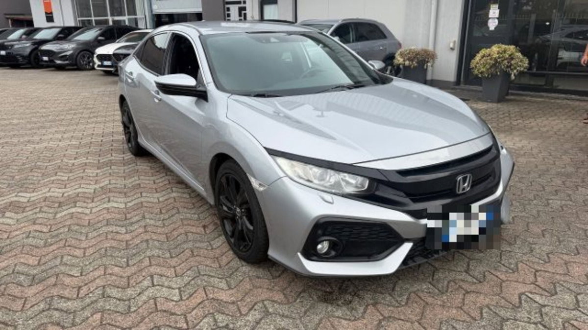 Honda Civic 1.6 4 porte aut. Elegance Navi (3)