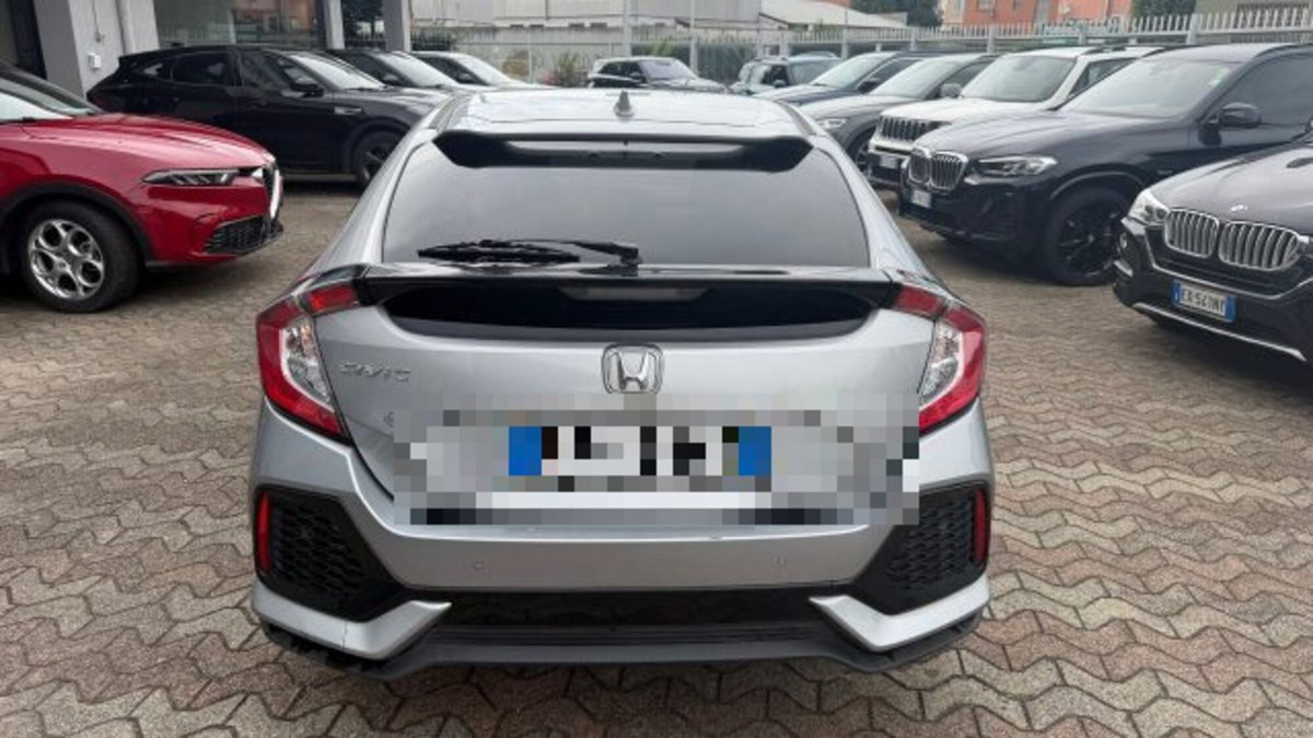 Honda Civic 1.6 4 porte aut. Elegance Navi (4)