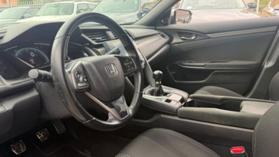 Honda Civic 1.6 4 porte aut. Elegance Navi (7)