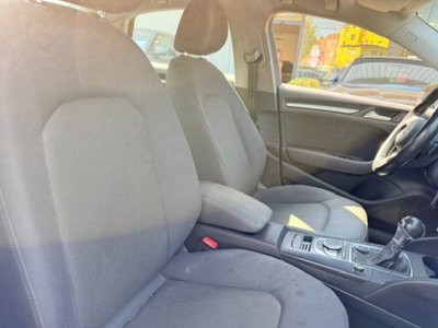 Audi A3 Sedan 1.5 TFSI COD S tronic Business (12)