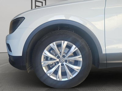 Volkswagen Tiguan 2.0 TDI SCR Business BlueMotion Technology (11)