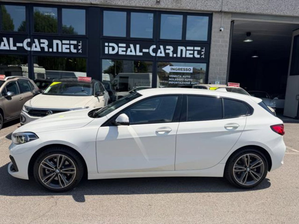 BMW Serie 1 116d 2.0 116CV cat 5 porte Attiva DPF (2)
