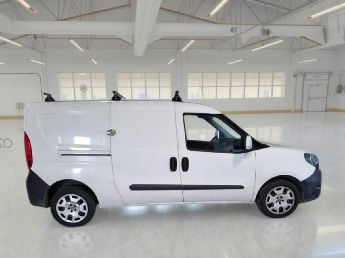 Fiat Doblò Furgone cargo maxi 1.4 tjt n.power 120cv LH1 Lounge (3)