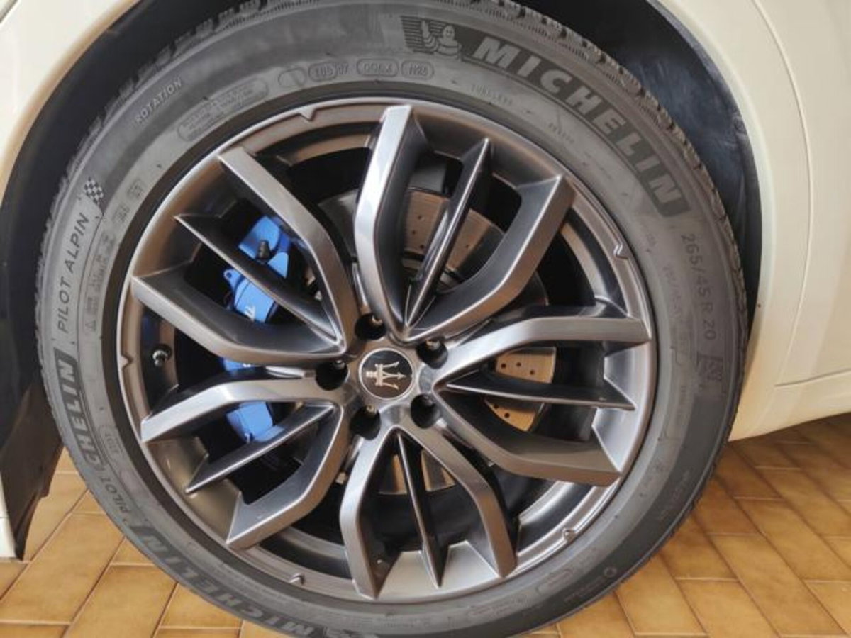 Maserati Levante Levante MHEV 330 CV AWD GT (18)