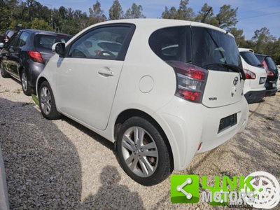 Toyota iQ 1.3 Executive (2)