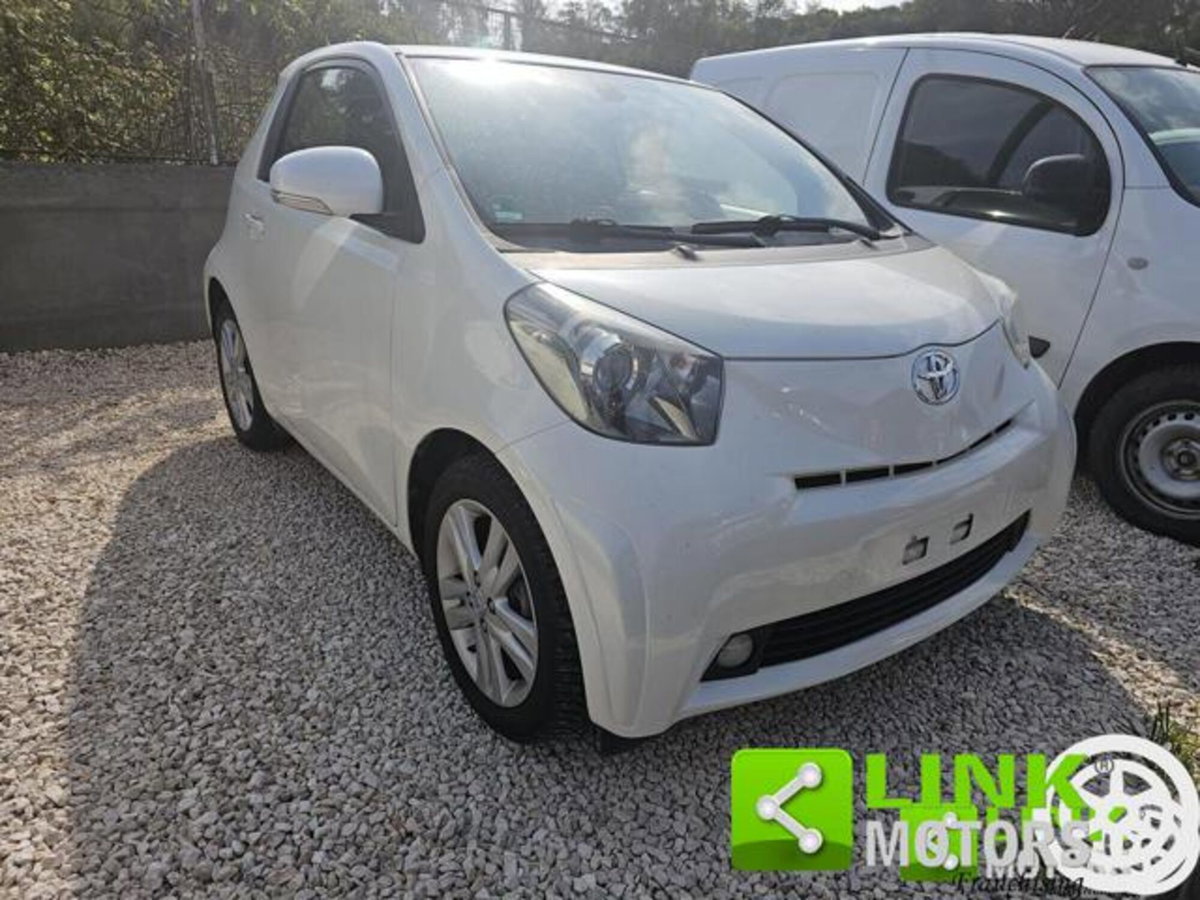 Toyota iQ 1.3 Executive (4)