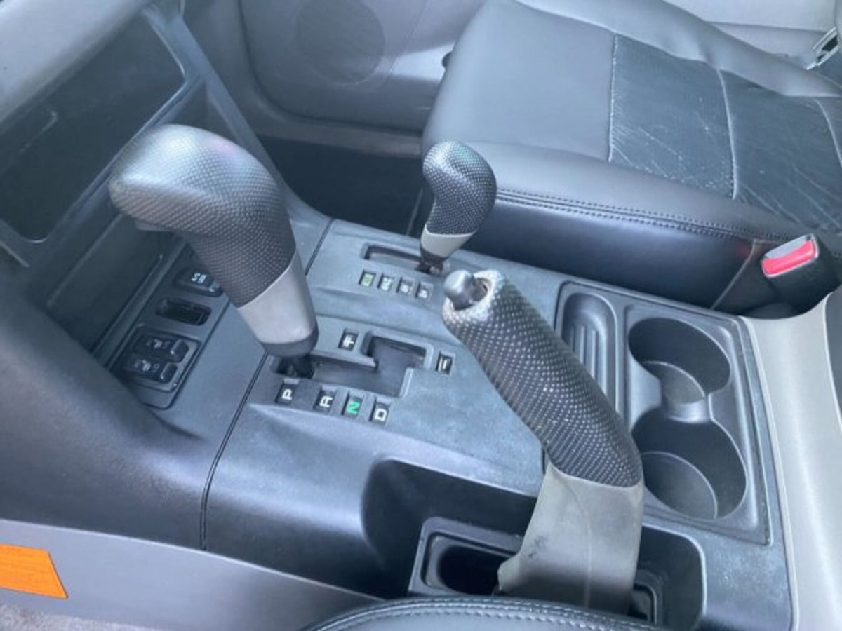 Mitsubishi Pajero 3.2 16V DI-D 3p. GLX (11)