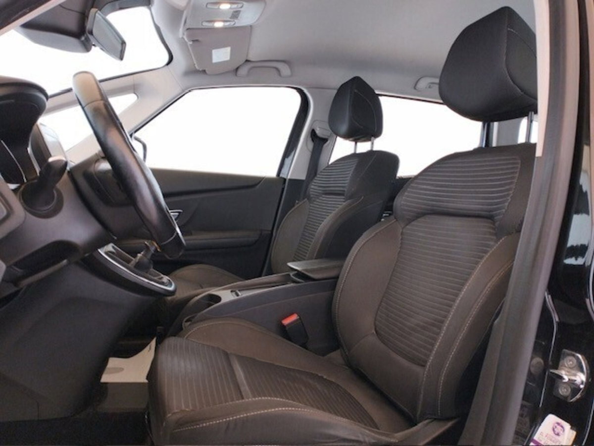 Renault Grand Scénic 1.5 dci energy Life 110cv (15)