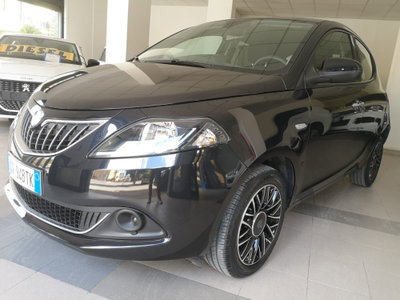 Lancia Ypsilon 1.0 FireFly 5 porte S&S Hybrid Ecochic A. Ferretti usata
