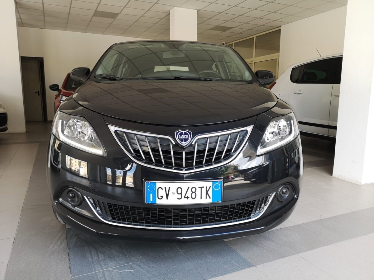 Lancia Ypsilon 1.0 FireFly 5 porte S&S Hybrid Ecochic A. Ferretti (2)