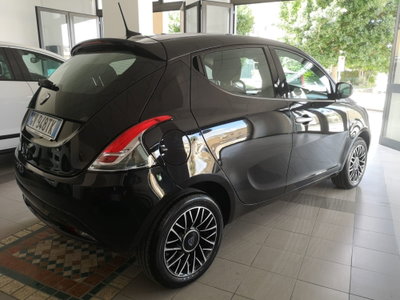 Lancia Ypsilon 1.0 FireFly 5 porte S&S Hybrid Ecochic A. Ferretti (5)
