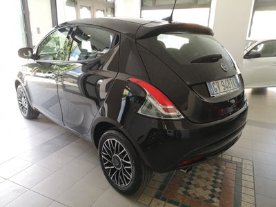 Lancia Ypsilon 1.0 FireFly 5 porte S&S Hybrid Ecochic A. Ferretti (7)