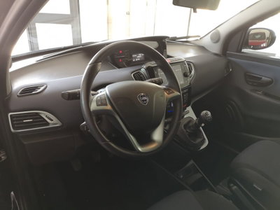 Lancia Ypsilon 1.0 FireFly 5 porte S&S Hybrid Ecochic A. Ferretti (9)