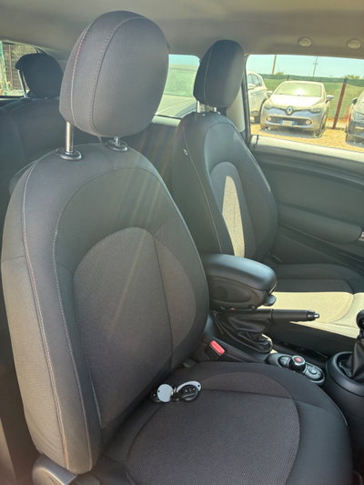 MINI Mini 1.5 Cooper D (16)
