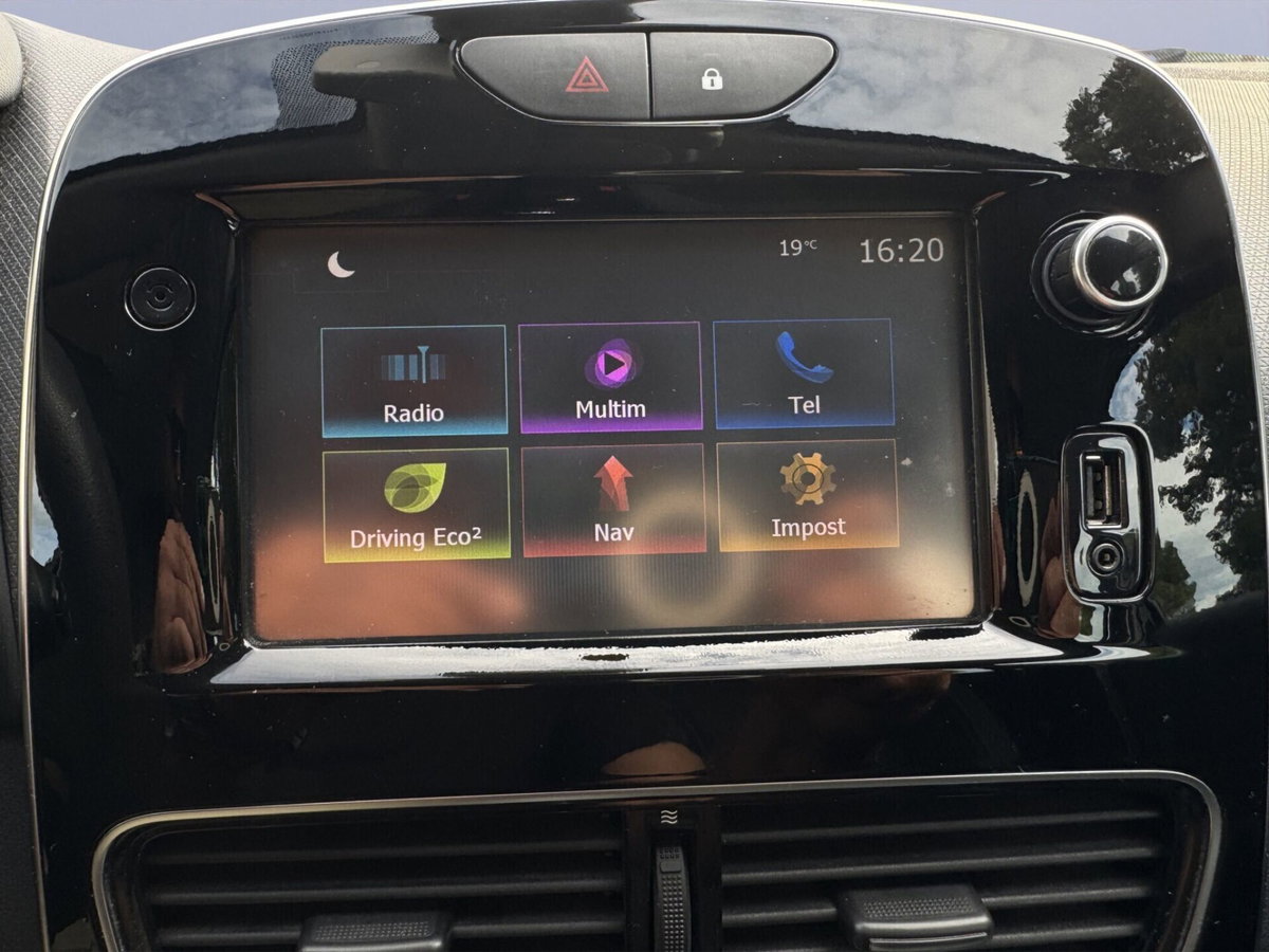 Renault Clio 1.2 75CV 5 porte Life (10)