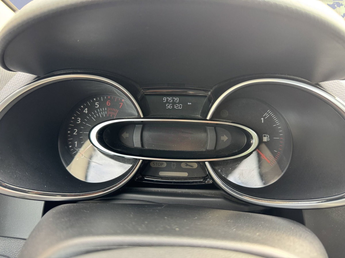 Renault Clio 1.2 75CV 5 porte Life (8)