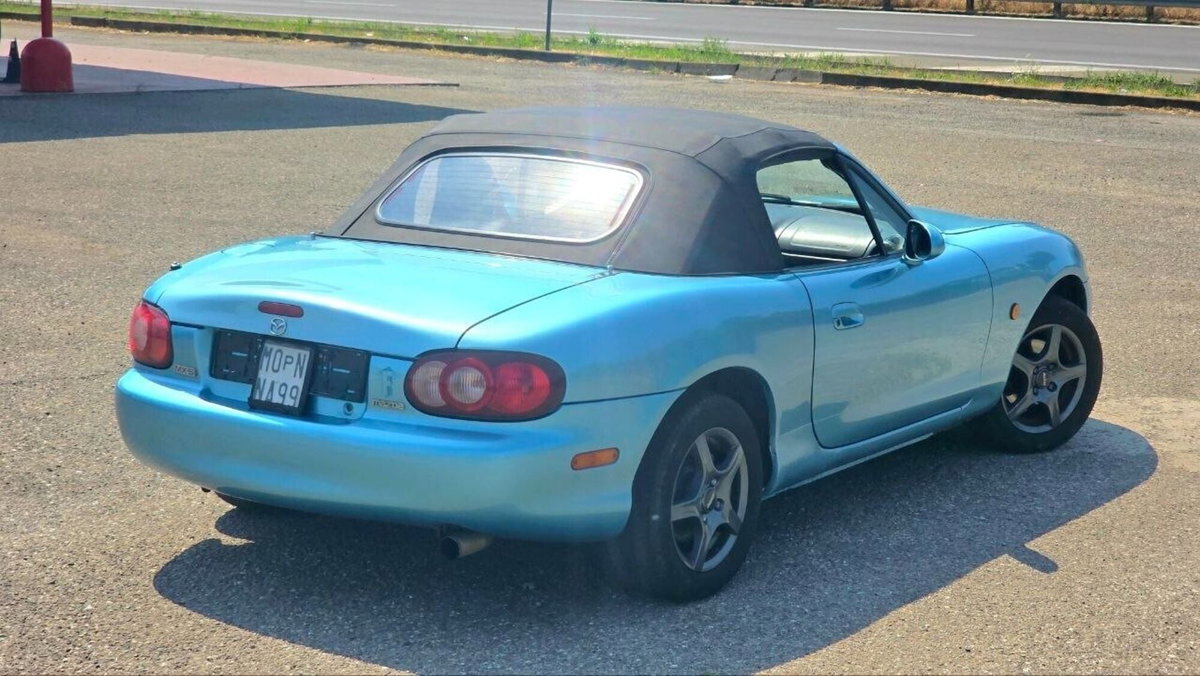 Mazda MX-5 1.6i 16V cat Phoenix (10)