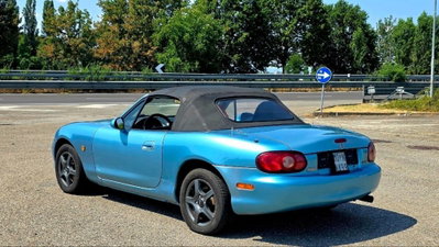 Mazda MX-5 1.6i 16V cat Phoenix (11)