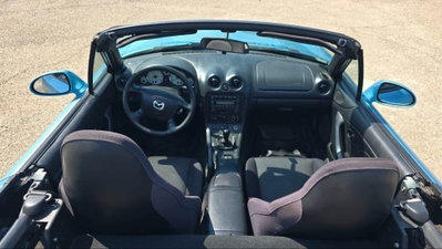 Mazda MX-5 1.6i 16V cat Phoenix (2)