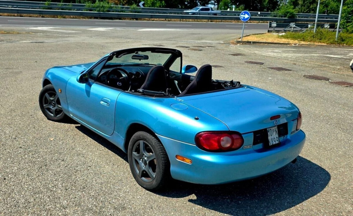Mazda MX-5 1.6i 16V cat Phoenix (9)