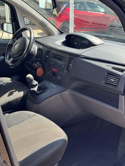 Fiat Idea 1.3 Multijet 16V 90 CV BlackLabel (16)