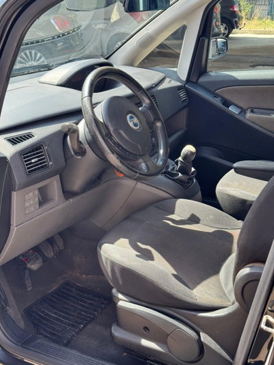 Fiat Idea 1.3 Multijet 16V 90 CV BlackLabel (2)