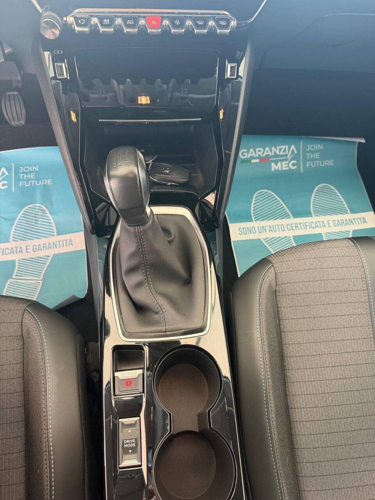 Peugeot 208 PureTech 75 Stop&Start 5 porte Allure Pack (12)