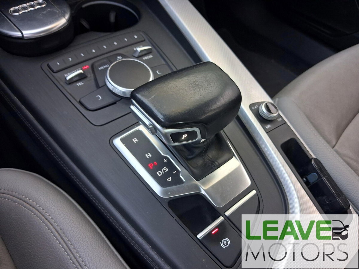 Audi A4 2.0 TDI 150 CV ultra S tronic Business (17)
