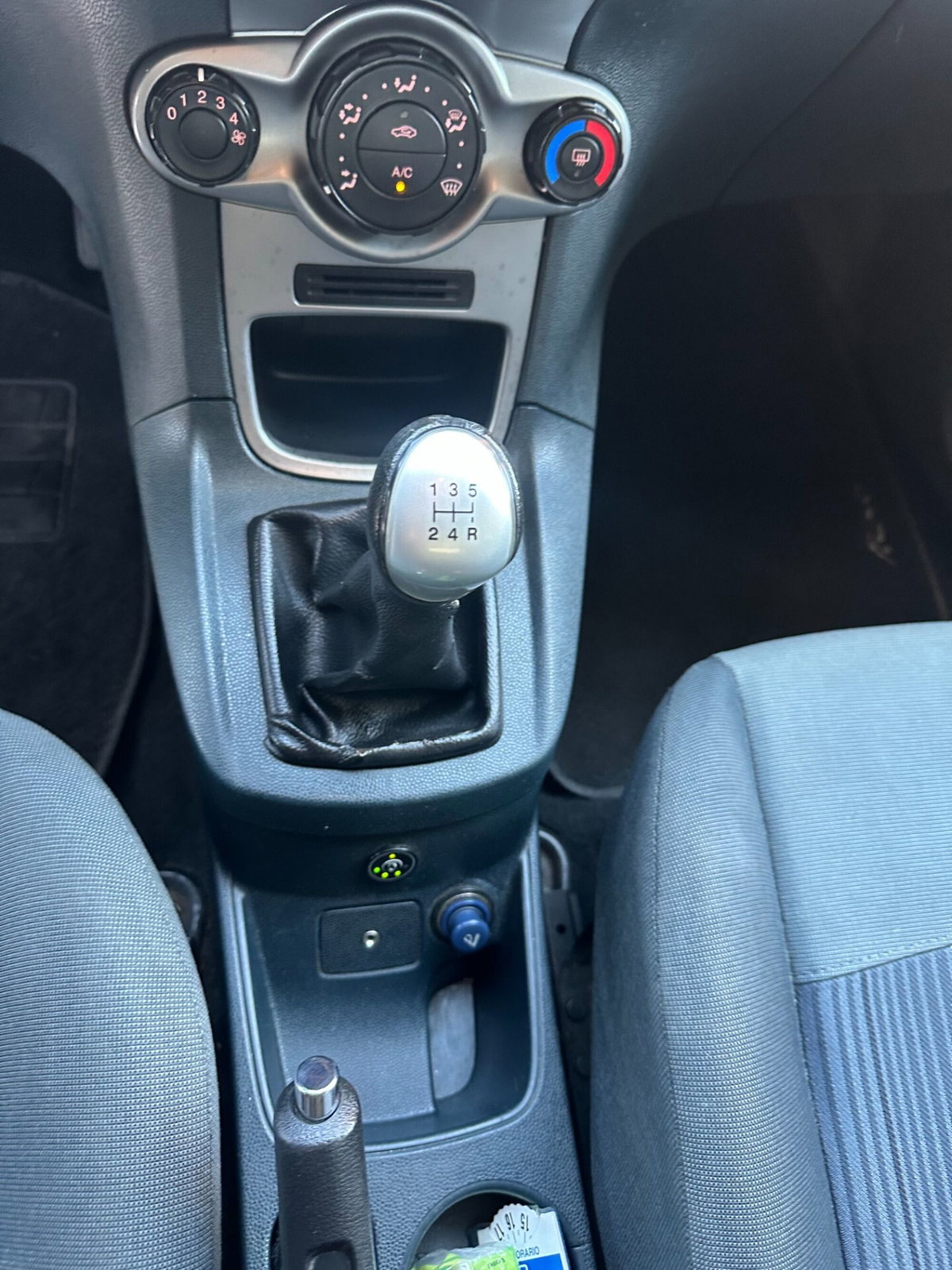 Ford Fiesta 1.4 5 porte Bz.- GPL Titanium (19)
