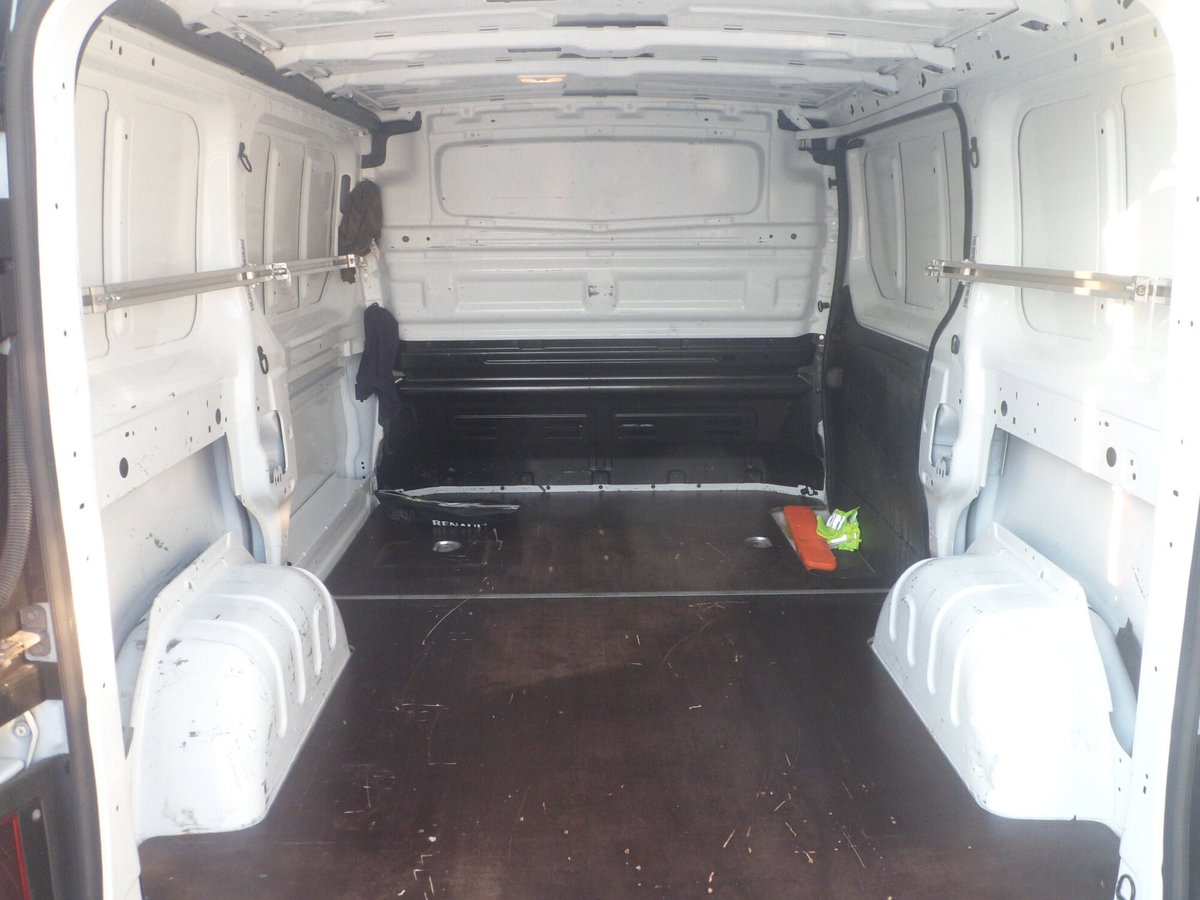 Renault Trafic Furgone T29 2.0 dCi 120CV PL-TN-DC Furgone Ice Plus (8)