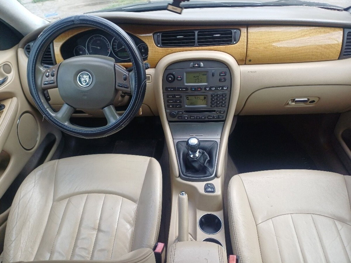 Jaguar X-Type 2.0D cat Executive EU3 (10)