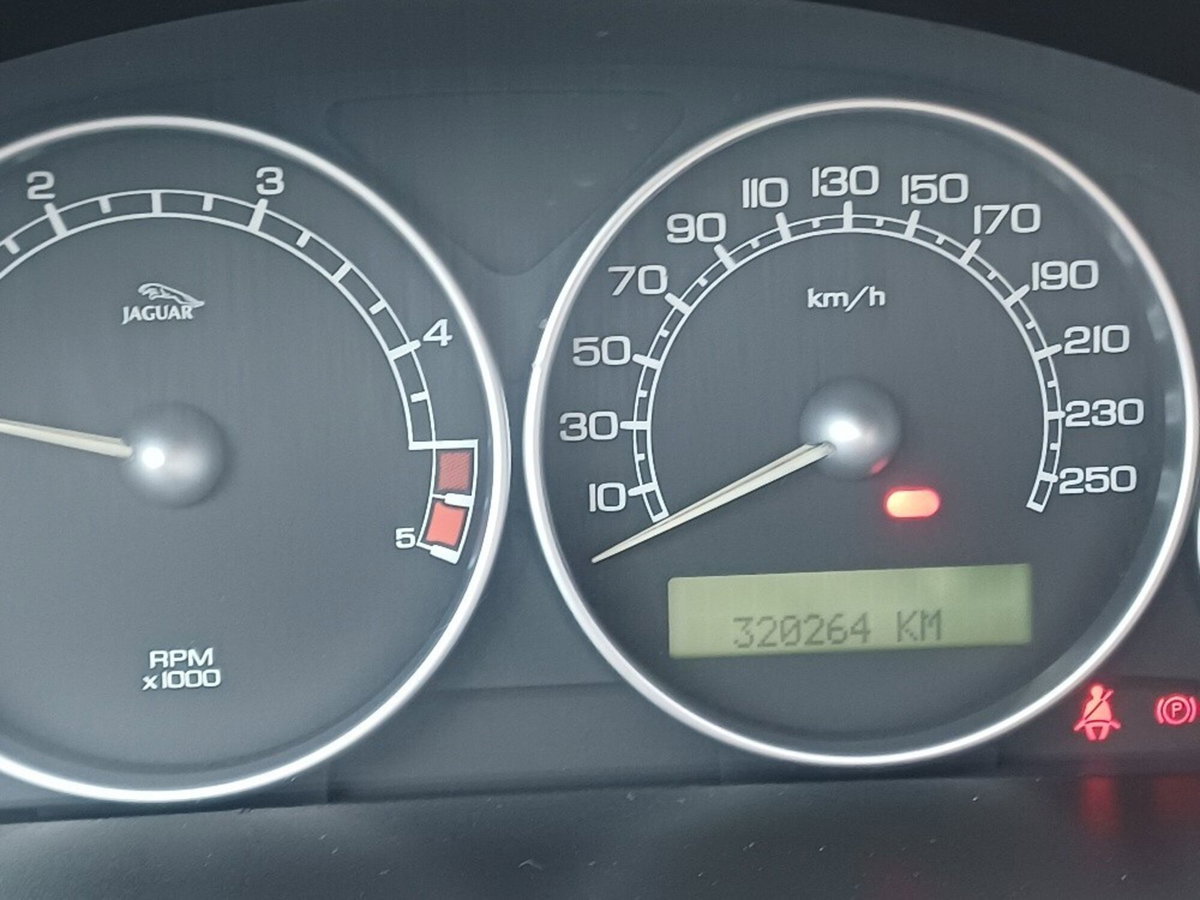 Jaguar X-Type 2.0D cat Executive EU3 (12)