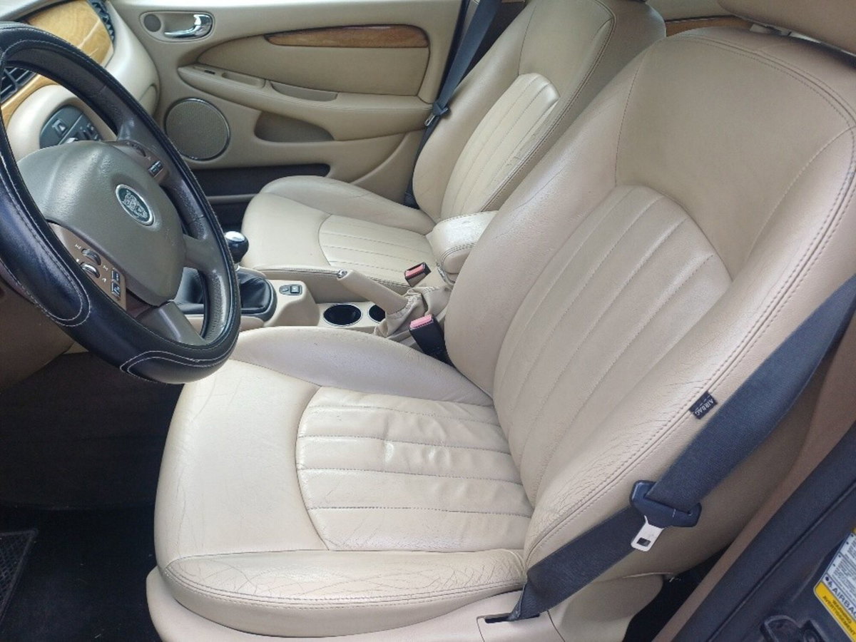 Jaguar X-Type 2.0D cat Executive EU3 (13)