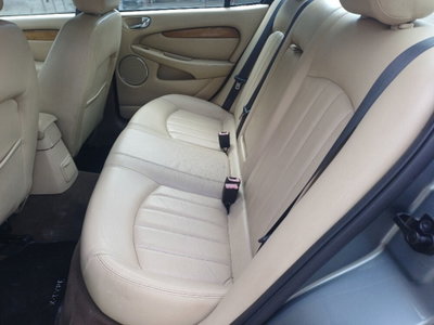 Jaguar X-Type 2.0D cat Executive EU3 (14)