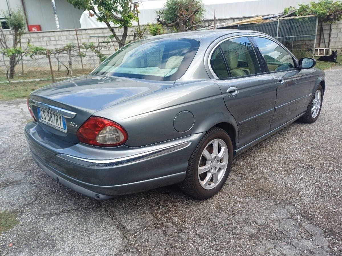 Jaguar X-Type 2.0D cat Executive EU3 (8)