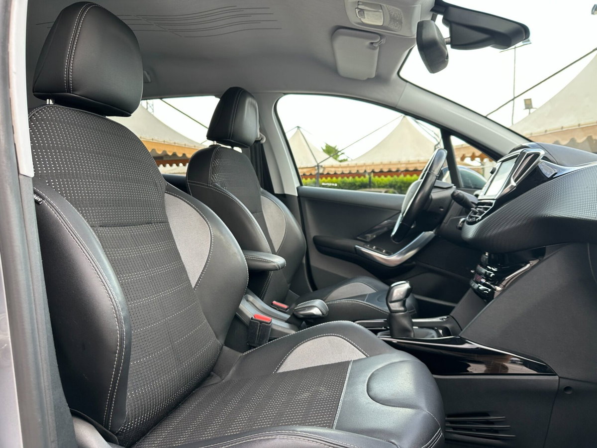 Peugeot 2008 100 Allure (13)