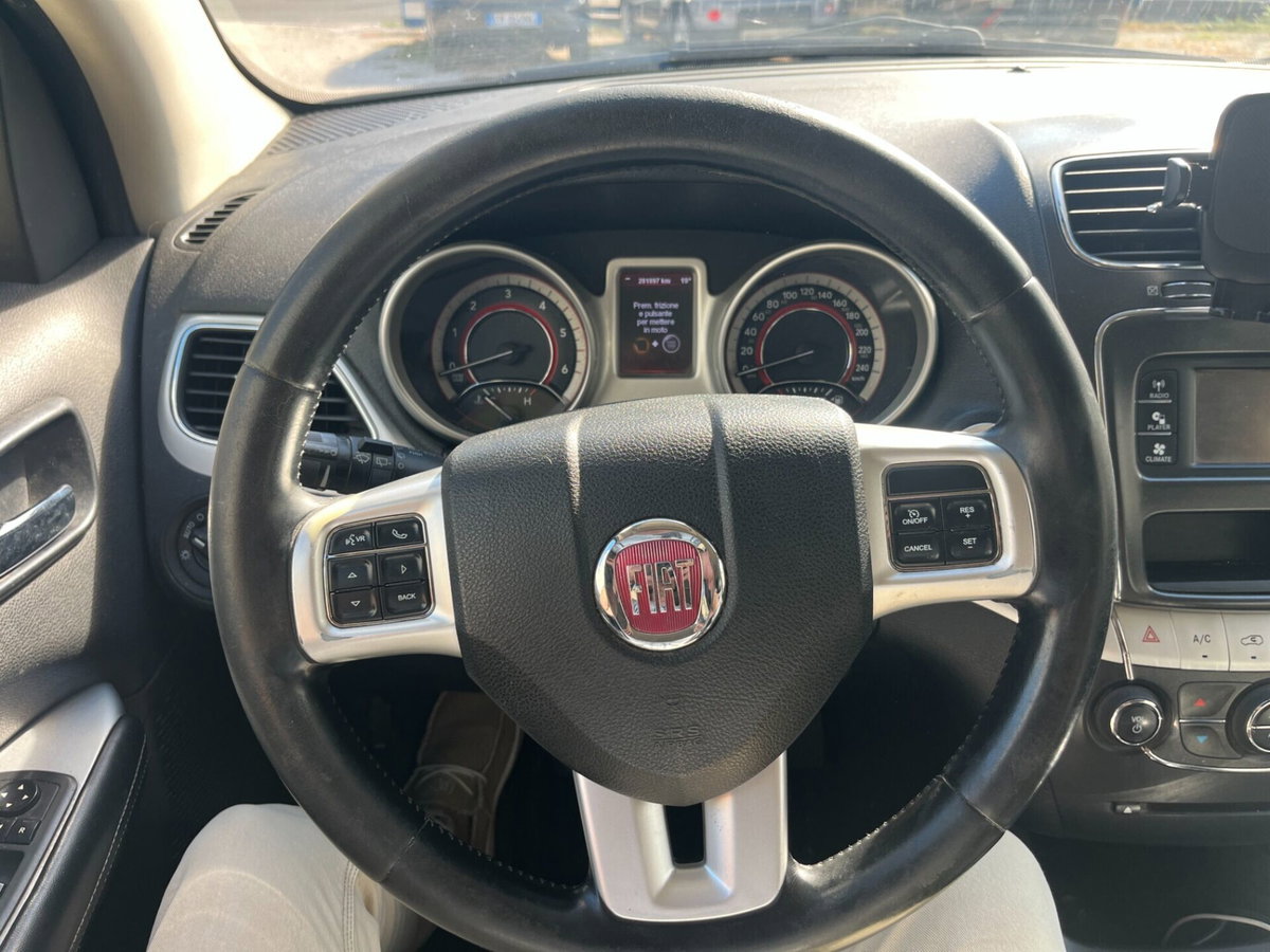 Fiat Freemont 2.0 Multijet 140 CV Urban (15)