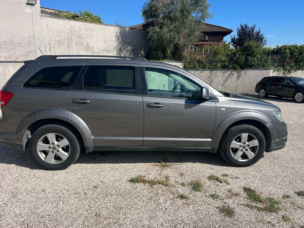 Fiat Freemont 2.0 Multijet 140 CV Urban (2)