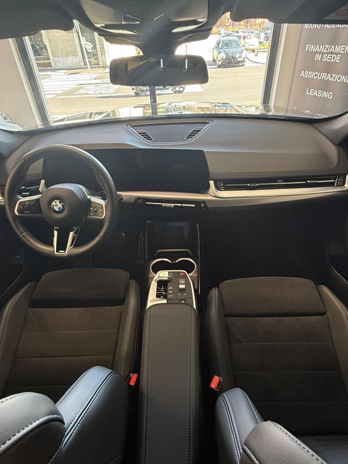 BMW X1 sDrive 18i Msport (9)