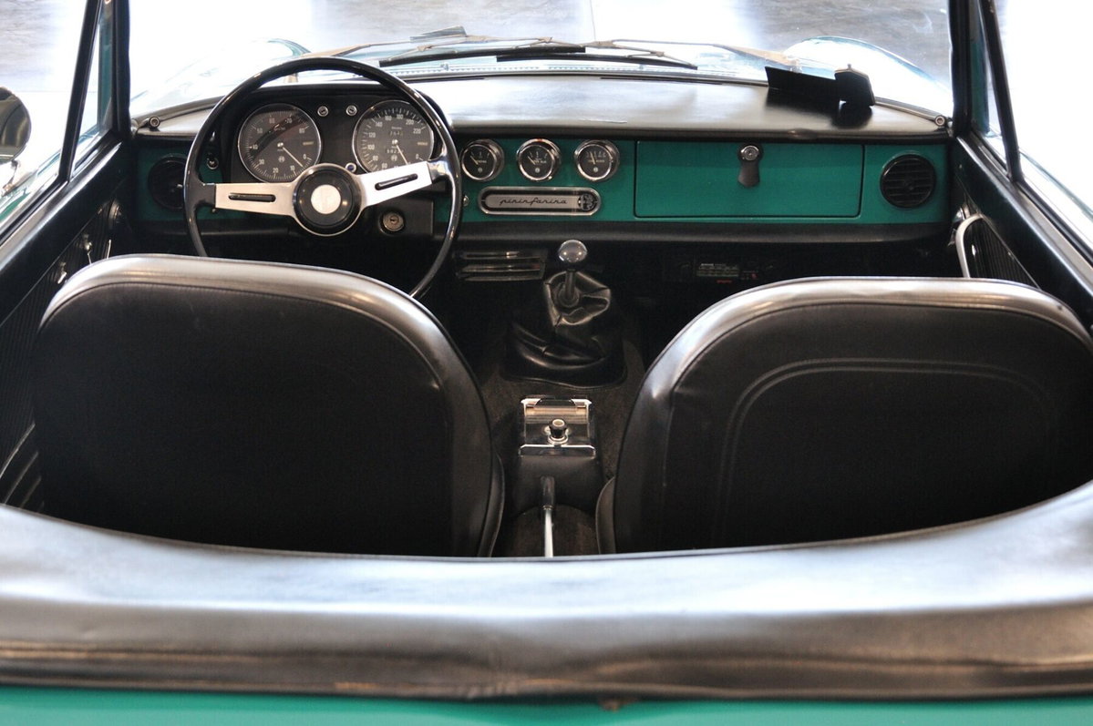 Alfa Romeo Spider 1.6 Junior (10)