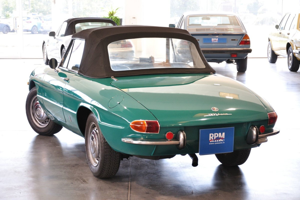 Alfa Romeo Spider 1.6 Junior (2)