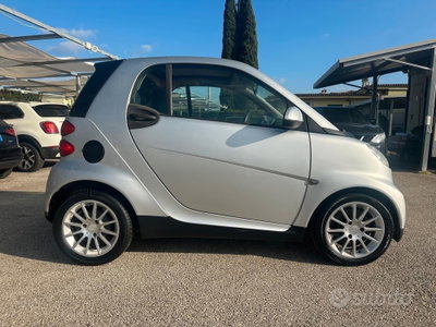 smart Fortwo 1000 52 kW MHD coupé pure (2)