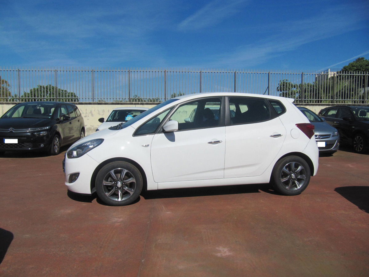 Hyundai ix20 1.4 CRDI 90 CV APP MODE (2)