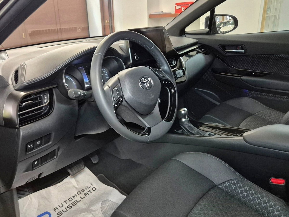 Toyota Toyota C-HR 1.8 Hybrid E-CVT Trend (5)