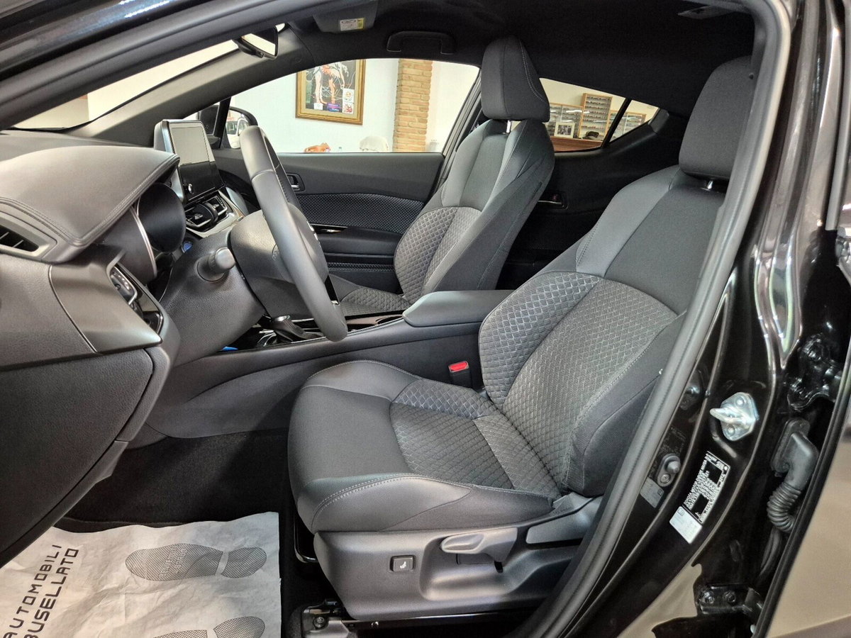 Toyota Toyota C-HR 1.8 Hybrid E-CVT Trend (6)