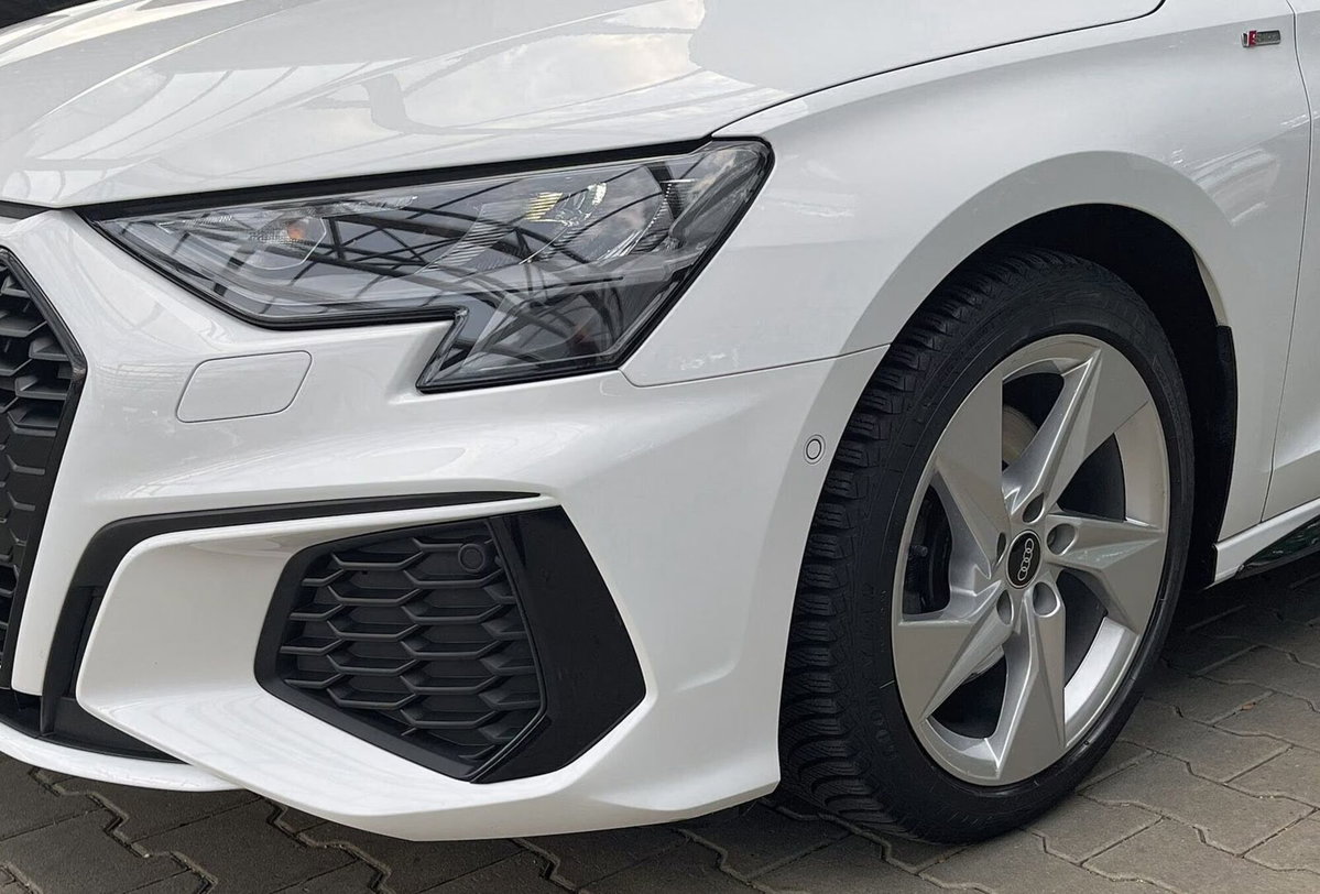 Audi A3 Sportback 30 TFSI S line edition (3)